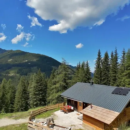 Ampferkaralm Huette *